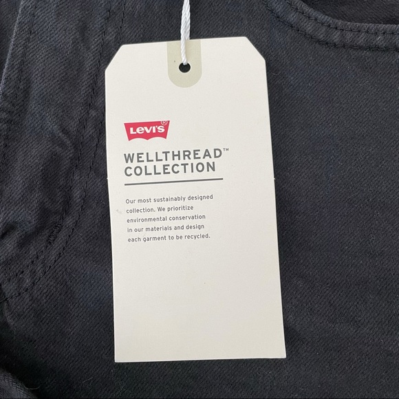 [SOLD] Levi’s WellThread Ribcage Shorts - Picture 6 of 8